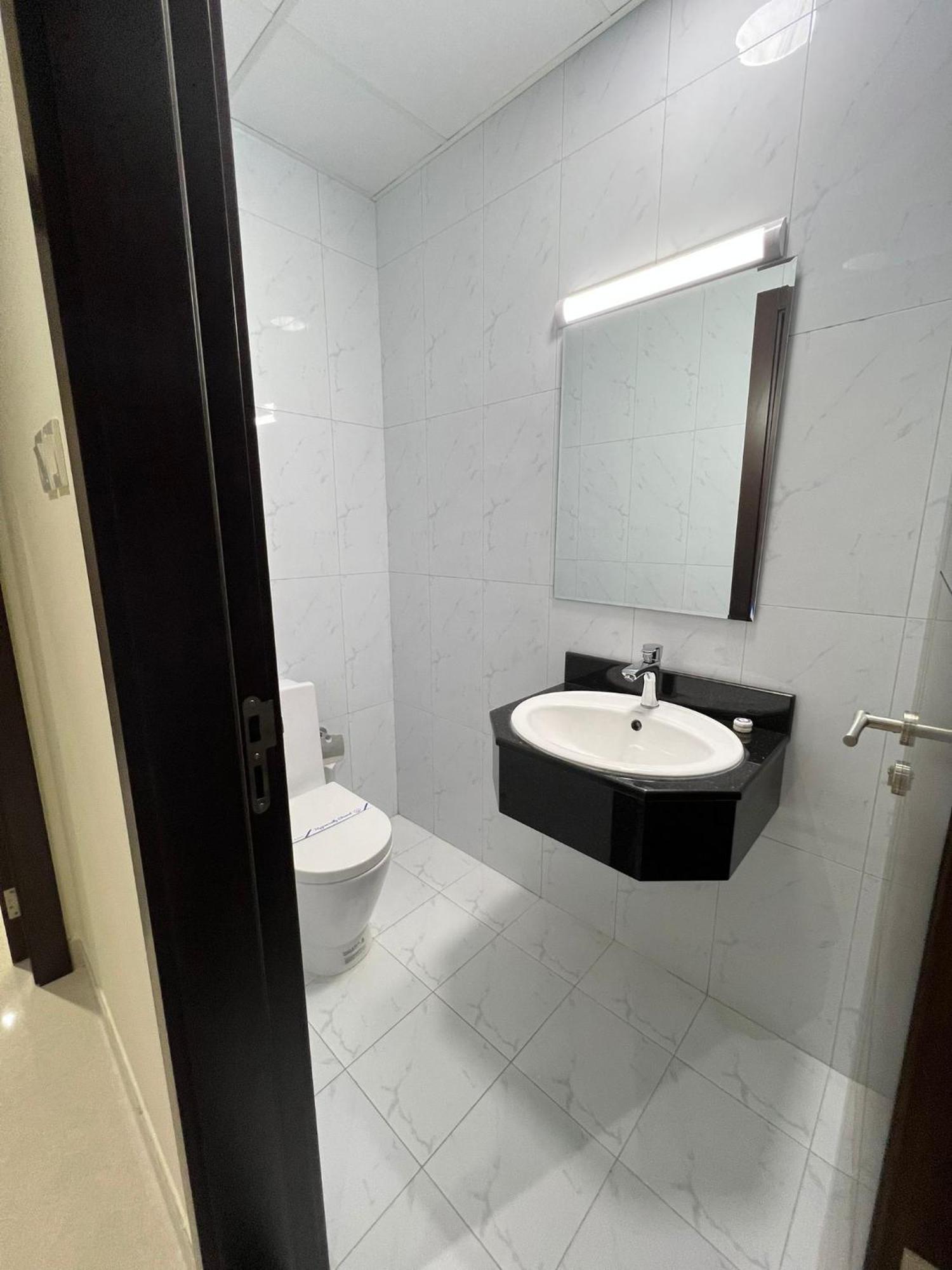 Sirius Tower Aparthotel Manamah Buitenkant foto